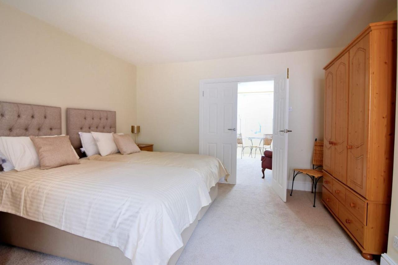 The Garden Suite Lyme Regis Bagian luar foto